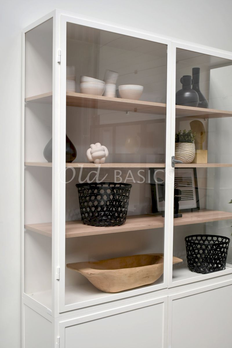 Detail van Apothekerskast Demi  Oak, 2 deuren, RAL9010, wit, materiaal staal